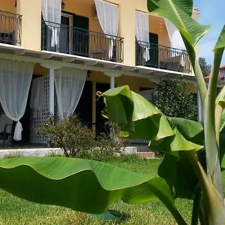 Ladina * Lygia (Lefkada)