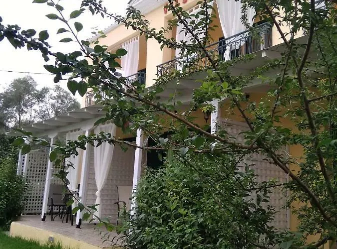 Country house Ladina *