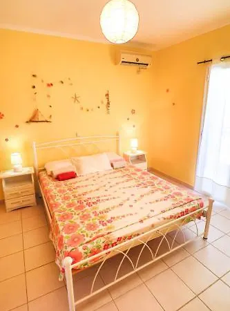 Ladina Country house *